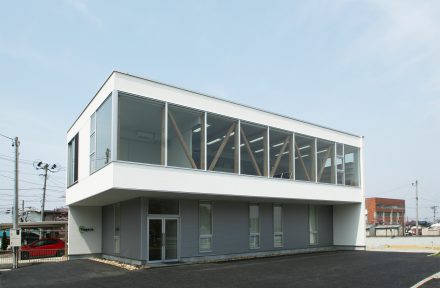 IT企業の爽やかなニューオフィス