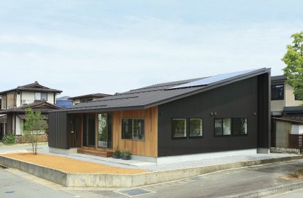 土間リビングでつながる家